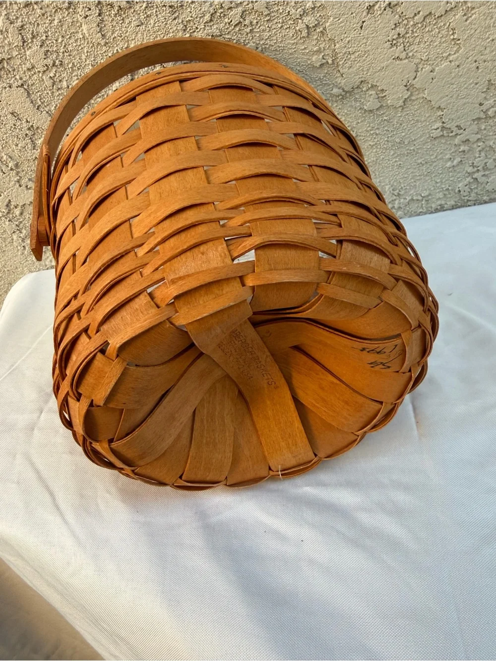 Longaberger Apple Basket or Fruit Basket Round basket with swing handle